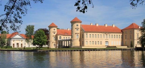 DAS RHEINSBERGER SCHLOSS AM GRIENERICKSEE